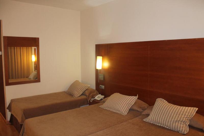 Habitación Triple Estándar, Bs Capitulaciones