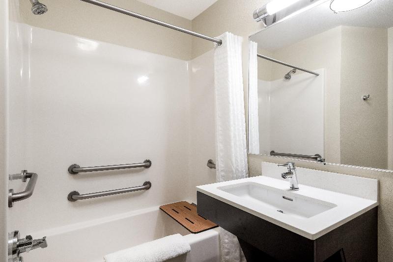 身障者適用スイートルーム, Candlewood Suites Durham   Rtp, An Ihg