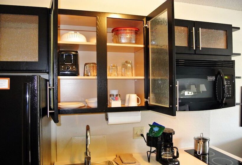 Студия Стандарт, Candlewood Suites Washington Fairfax, An Ihg