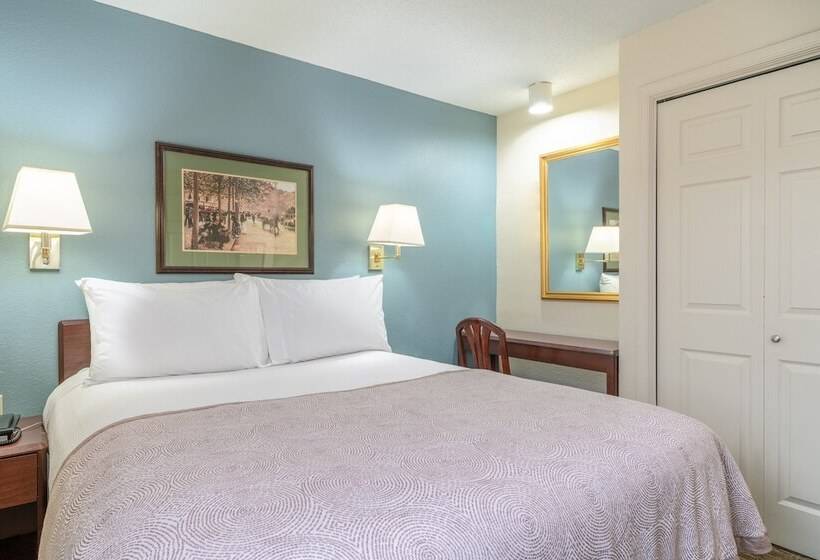 Студия Стандарт, Candlewood Suites Washington Fairfax, An Ihg