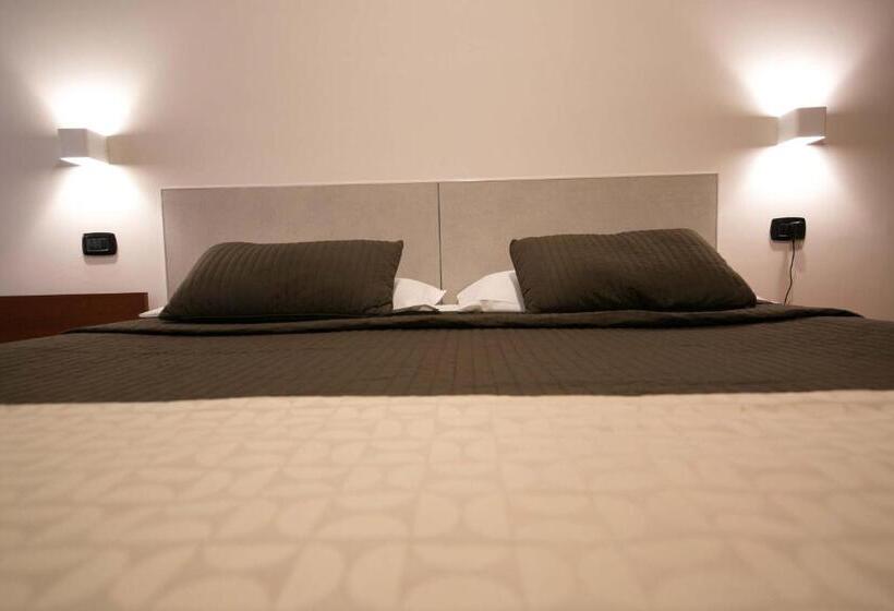 スタンダードルーム, Mediterranea Hotel & Convention Center