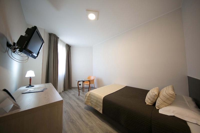 スタンダードシングルルーム, Mediterranea Hotel & Convention Center