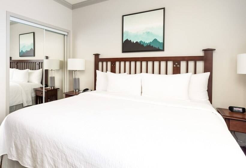 Номер Deluxe, Manteo At Eldorado Resort