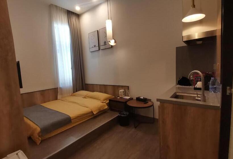 Quarto Economy, Ruiya Apart
