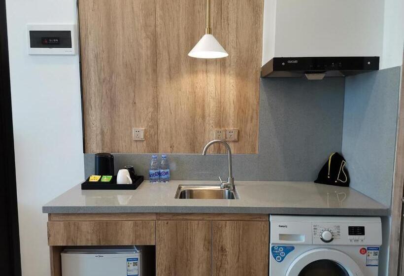 Quarto Estandar, Ruiya Apart