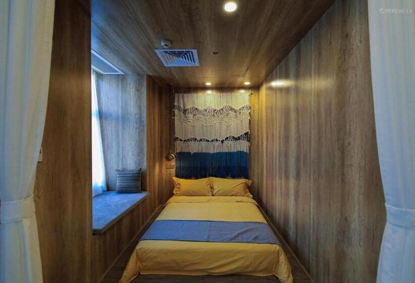 Quarto Superior, Ruiya Apart