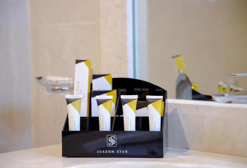 Полулюкс Повышенной Комфортности, Season Star Hotel Madinah