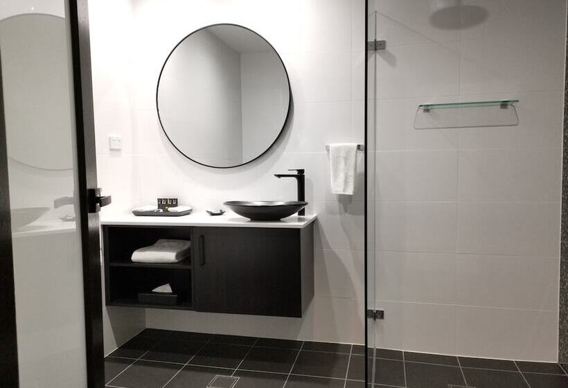 Номер Deluxe, The Abbey Motel Goulburn