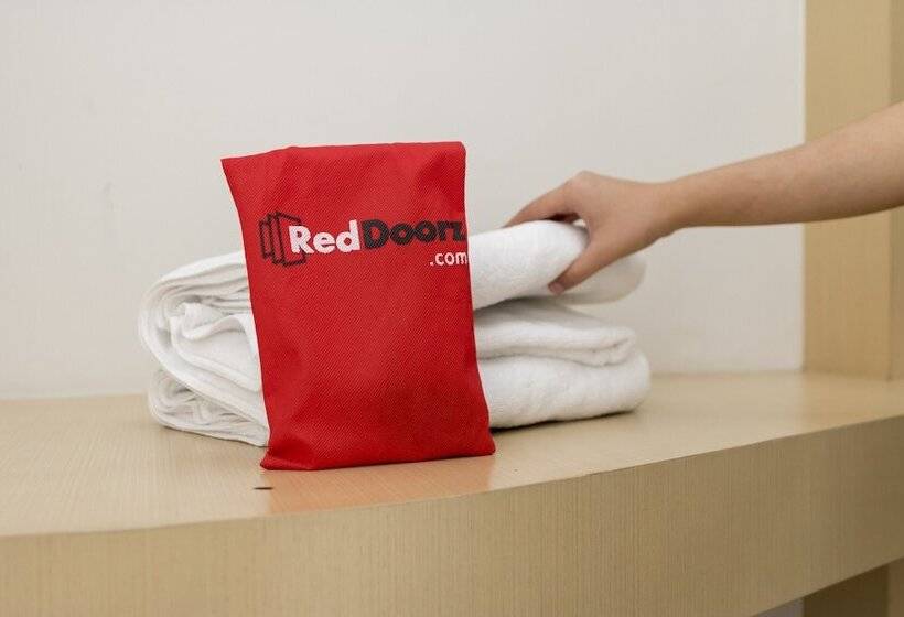 Номер Стандарт, Reddoorz Near Penimbangan Beach Singaraja