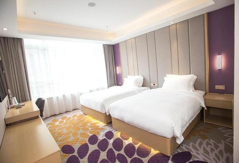 Номер Стандарт Вид на Сад, Lavande Hotel Neijiang High Speed Railway Station Peace Plaza