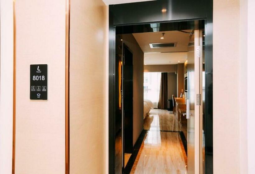 스탠다드 룸 킹사이즈 침대, Lavande Hotel Urumqi High Speed Railway Wanda Plaza