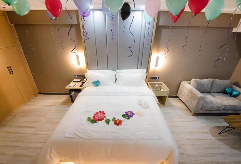 이그제큐티브 룸 킹사이즈 침대, Lavande Hotel Urumqi High Speed Railway Wanda Plaza