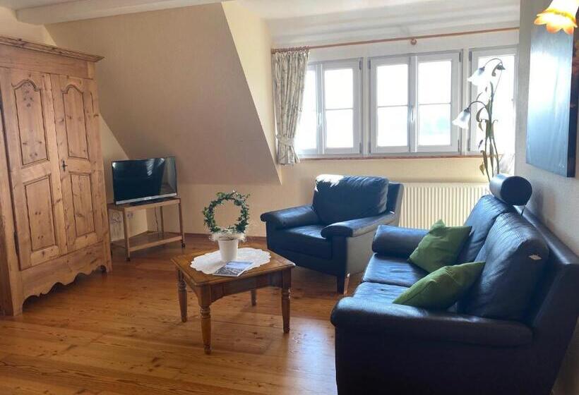 1 Bedroom Apartment Lake View, Landhaus Sternen