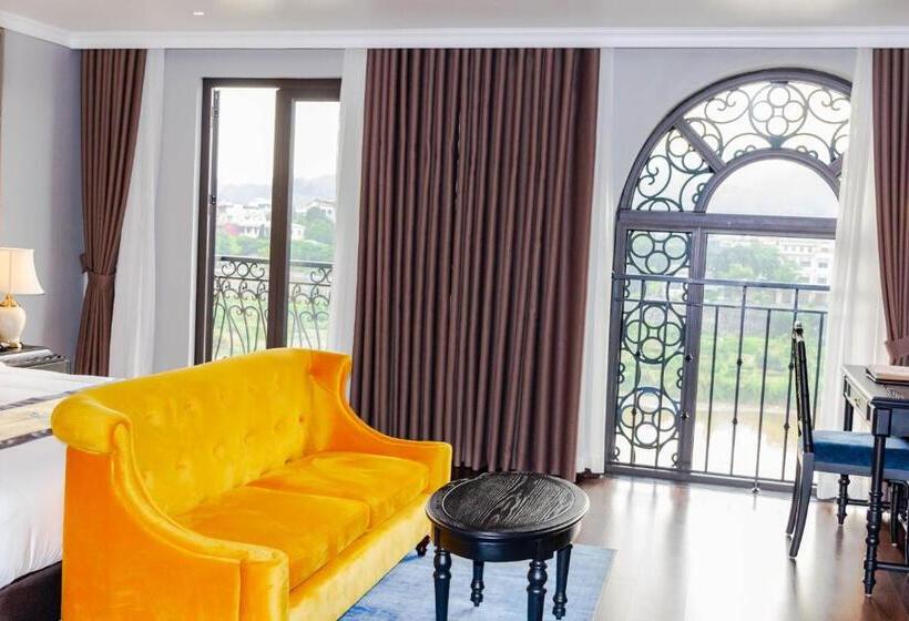 اتاق استاندارد با چشم‌انداز, Michi S Hotel Lao Cai