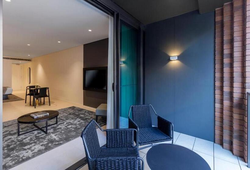 이그제큐티브 스튜디오, Skye Suites Sydney
