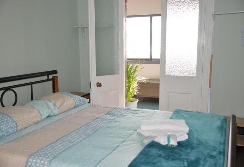 스탠다드 룸 공동 욕실, Geraldton Backpackers