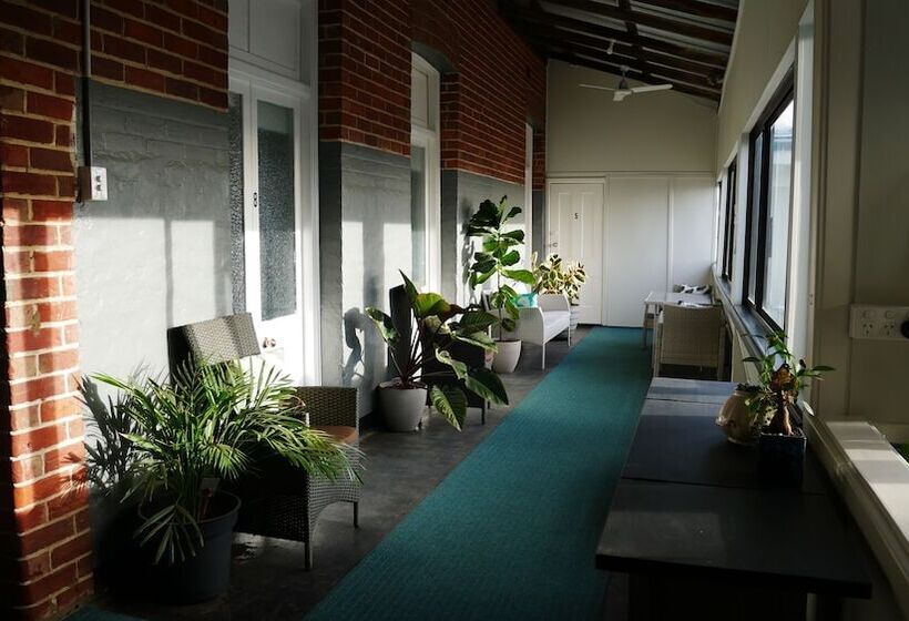 스탠다드 룸 공동 욕실, Geraldton Backpackers
