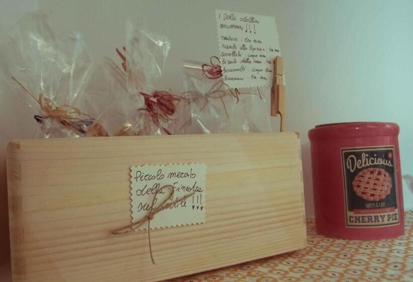 Студия Deluxe, La Finestra Sul Cortile