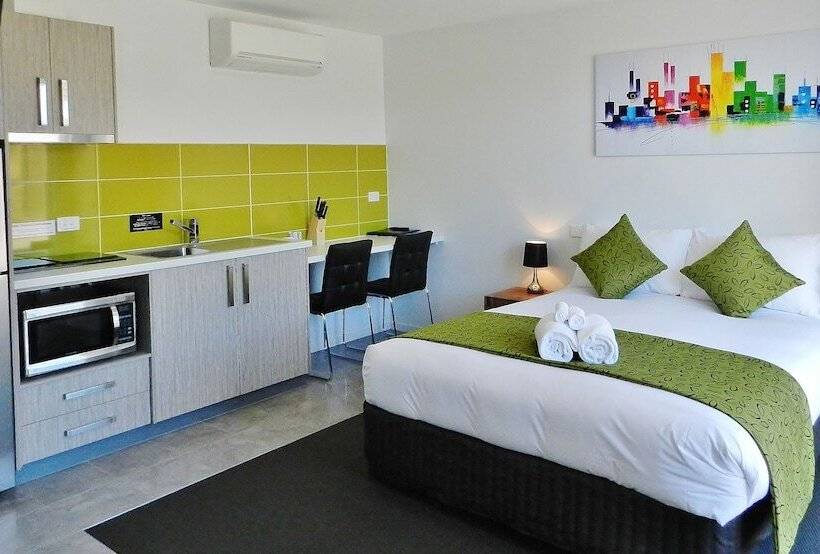 اتاق لوکس, Motel 24