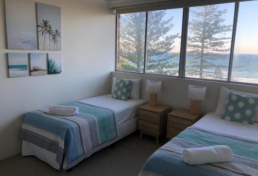 Superior 3-bedroom flat with a view, Oceania On Burleigh Beach
