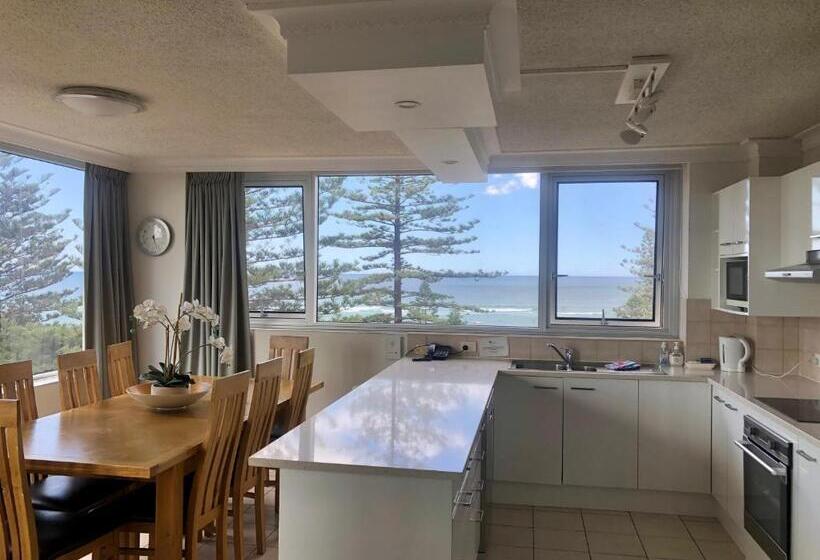 Superior 3-bedroom flat with a view, Oceania On Burleigh Beach