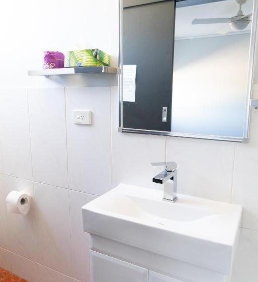 Номер Стандарт, Panania Hotel Sydney