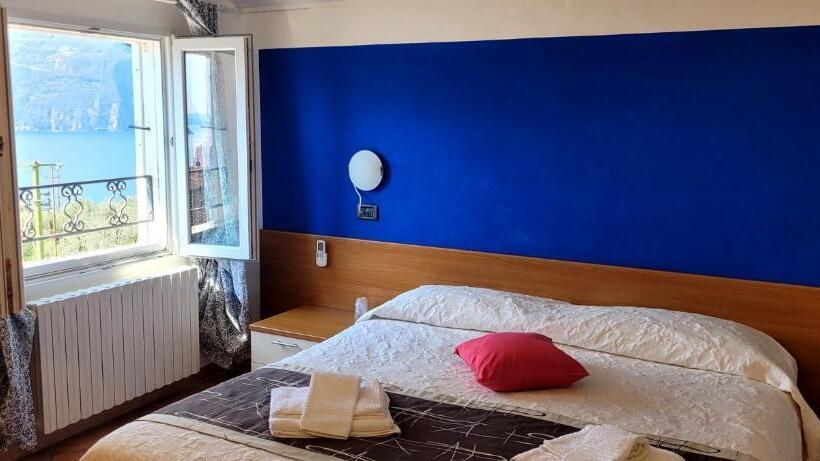 Номер Классический Вид на Озеро, Bellavista Meublè