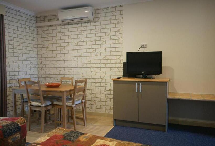 Семейный Номер, Culcairn Motor Inn