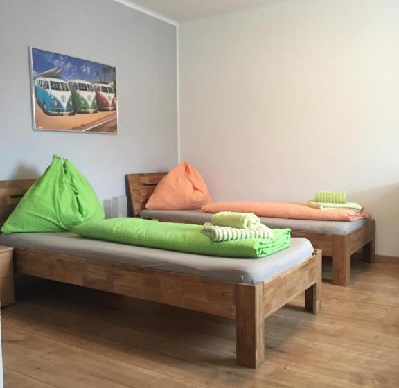 Номер Стандарт, Roccos Raum