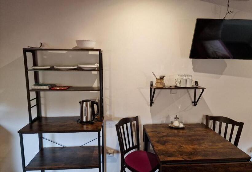 スタンダード４人部屋, Vlčí Jámy