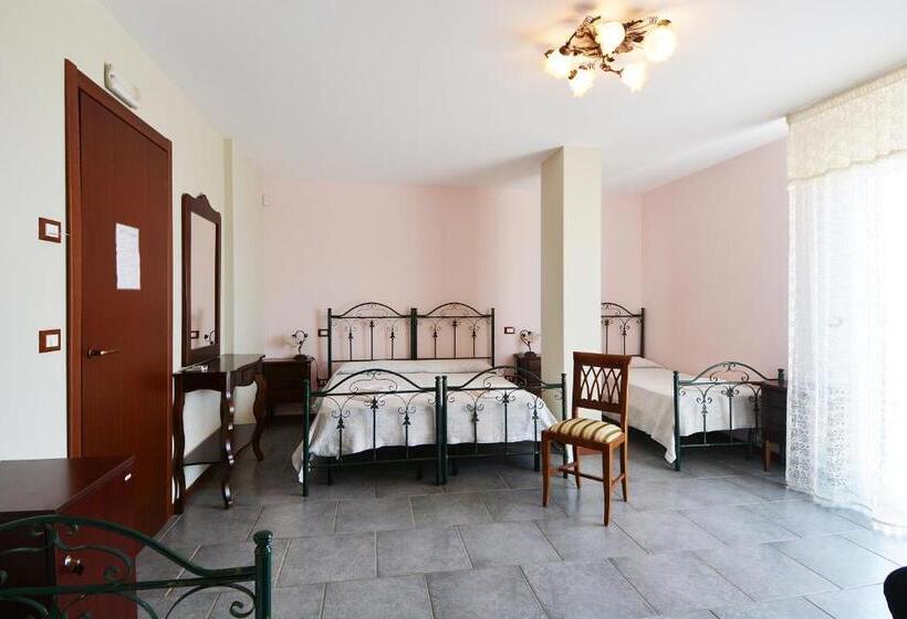 4인용 스탠다드 룸, B&b La Castellana