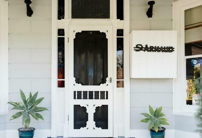 디럭스 스위트 킹 침대, La Maison St Arnaud