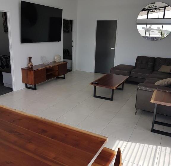 침실 2개 아파트, Athena Studio Units