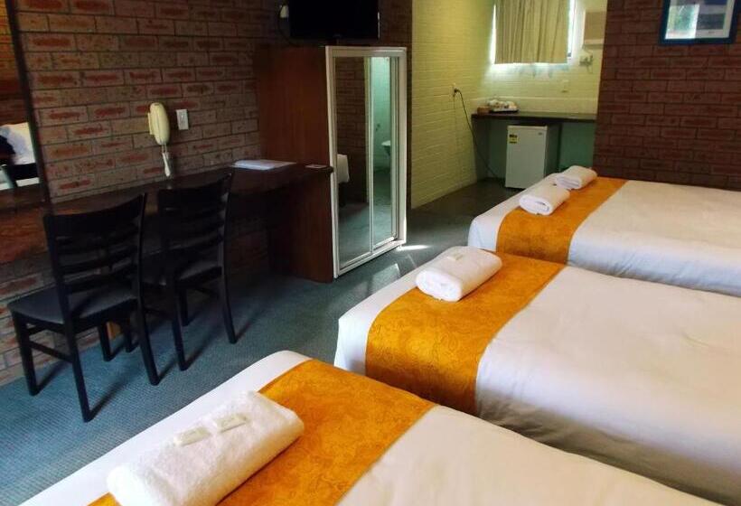 Семейный Номер, Bulahdelah Motor Lodge