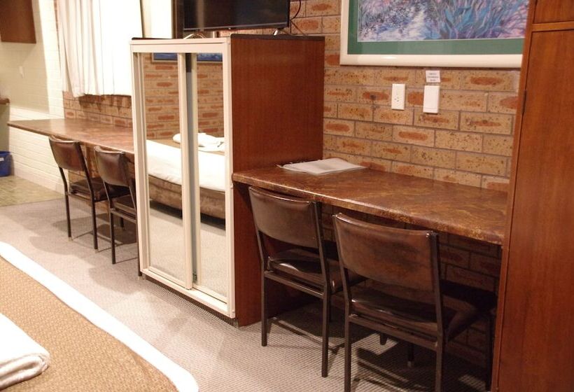 Семейный Номер, Bulahdelah Motor Lodge