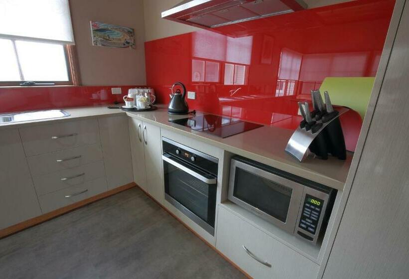 스위트, Cable Station Accommodation