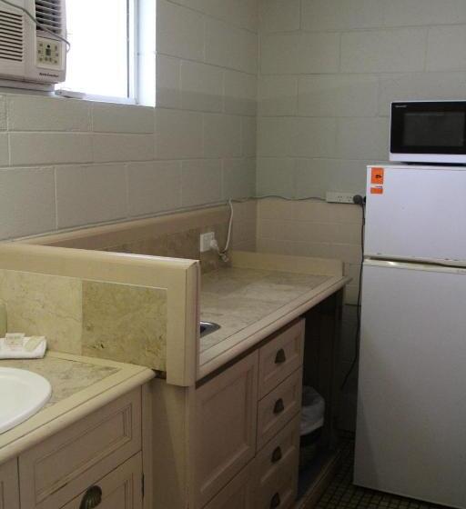 Семейный Номер, Central Coast Motel