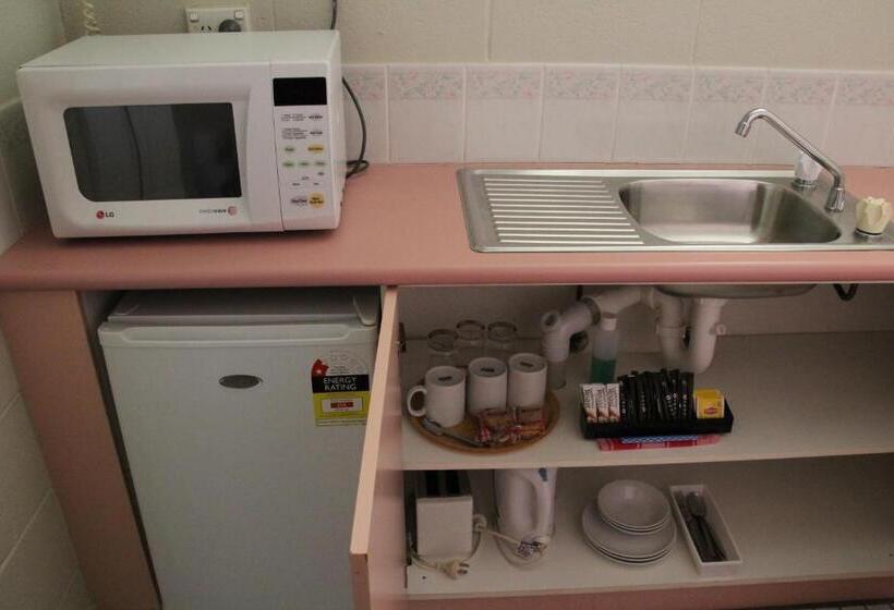 Семейный Номер, Central Coast Motel