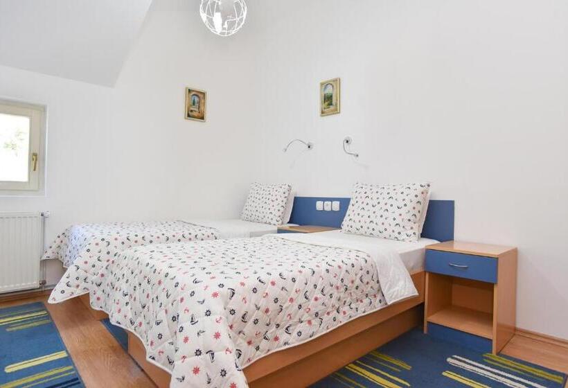 آپارتمان کامفورت 2 خوابه, Apartments And Rooms Drago