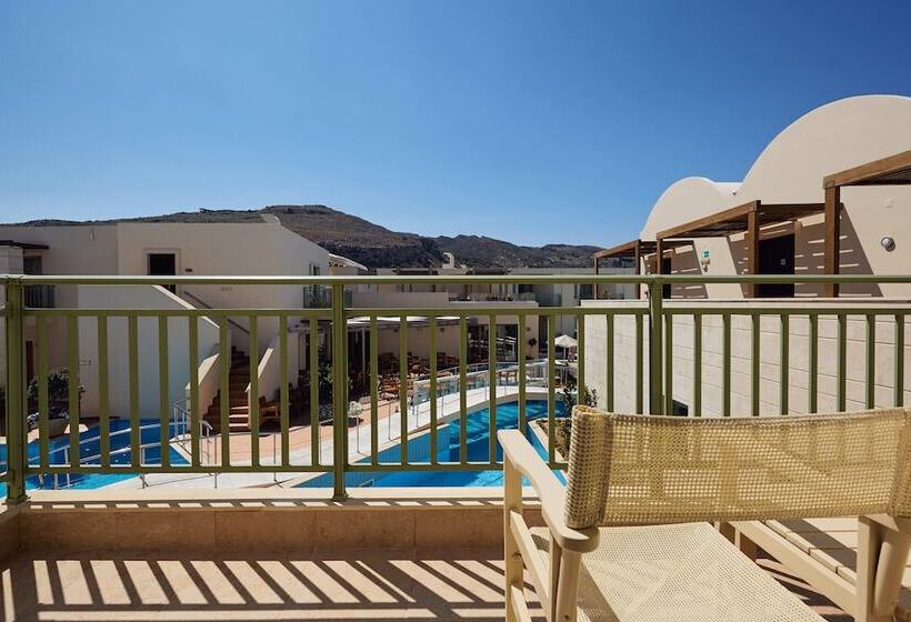 سوییت, Giannoulis   Grand Bay Beach Resort