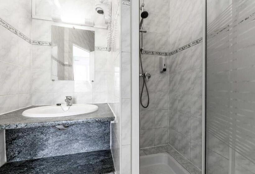 Номер Комфорт, Comfort Hotel Rouen Alba
