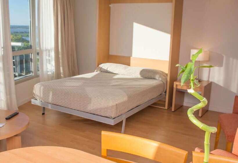스위트, Maran Suites & Towers
