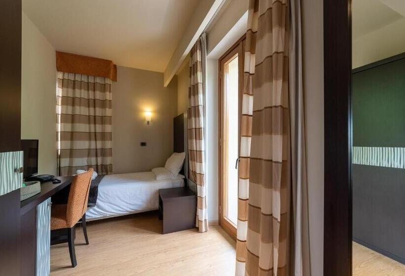 Quarto Estandar Individual, Ristorante San Carlo