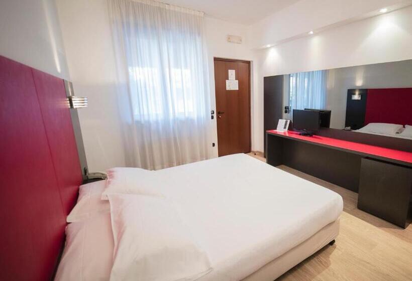 Номер Стандарт, Blue Relais Malpensa Lago Maggiore