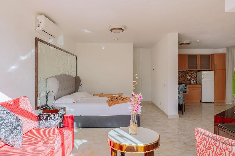 Superior Room with Terrace, Muthu Clube Praia Da Oura