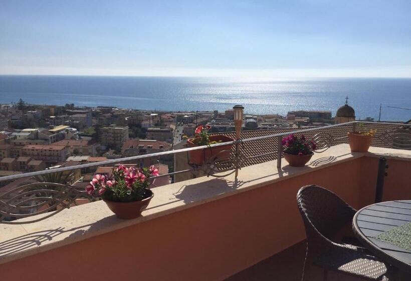 اتاق استاندارد با چشم‌انداز دریا, Alla Chiazzetta Calabria