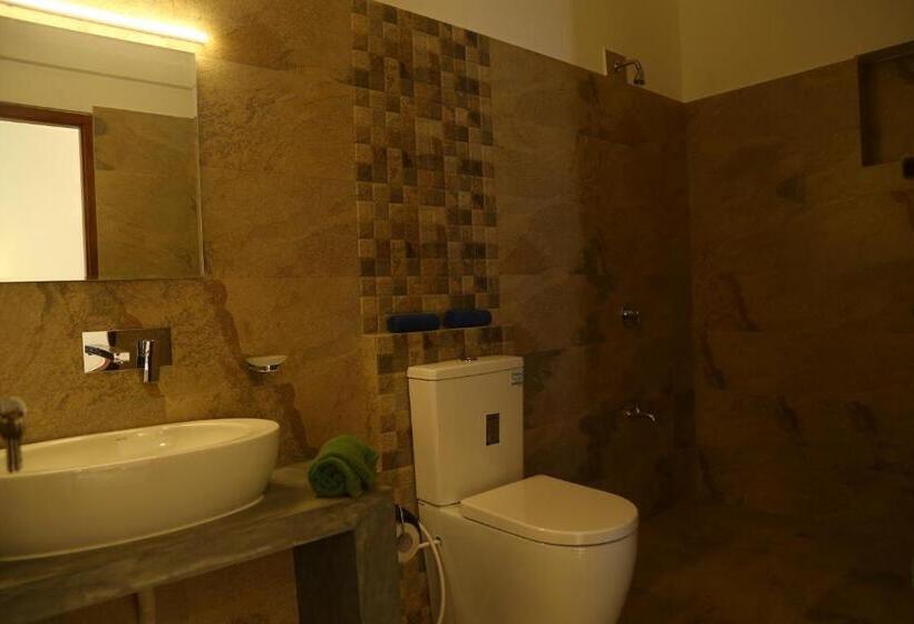Quarto Deluxe com Sacada, Hikka Regent