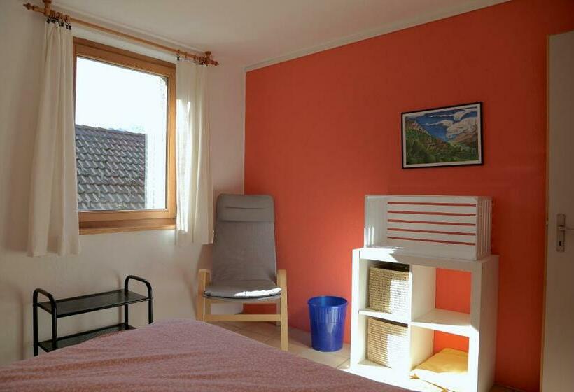 带共用浴室的标准房间, Casa Dosc