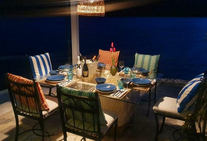 Люкс Deluxe Вид на Море, Villa Rava Hotel & Restaurant