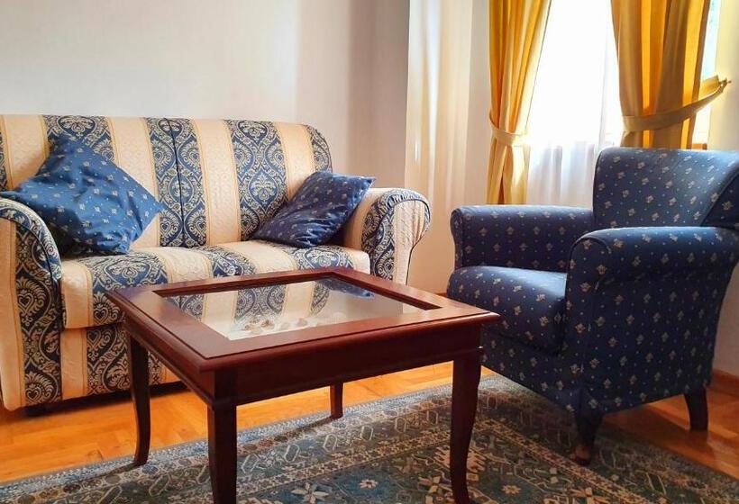Номер Стандарт Трехместный, Villa Rava Hotel & Restaurant